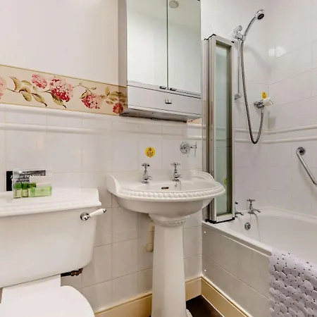 3 Bed In Penrith Oc-sz398