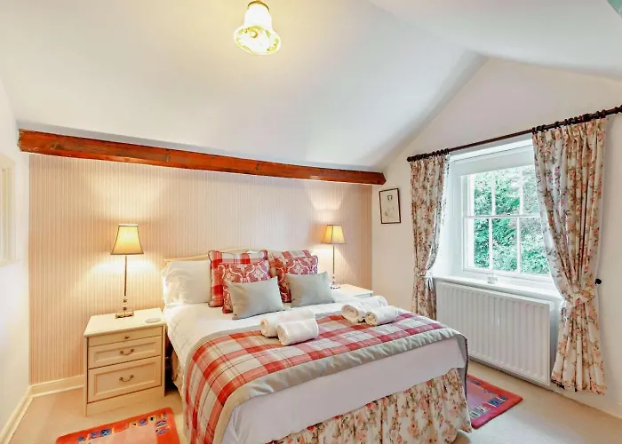 3 Bed In Penrith Oc-sz398 *