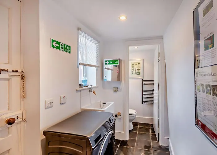 3 Bed In Penrith Oc-sz398